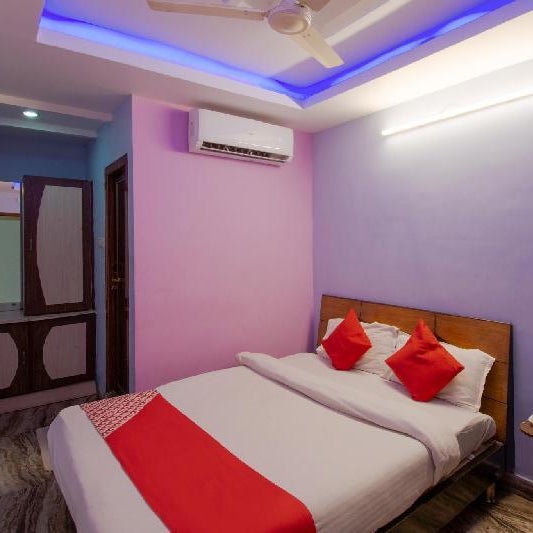 OYO 71754 Hotel Ragas