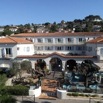 Logis Hôtel le Provencal Rest les Mûriers