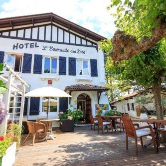 Logis Hôtel Emeraude des Bois Thumbnail