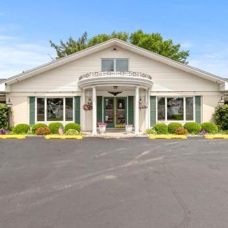 Glass House Inn Thumbnail