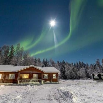 Old Pine Husky Lodge Thumbnail