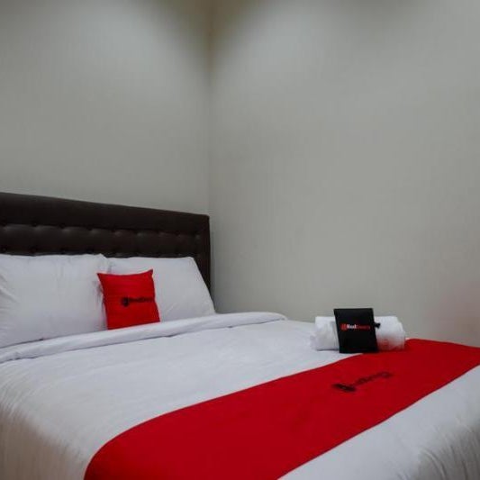 RedDoorz Syariah near Alun Alun Kebumen