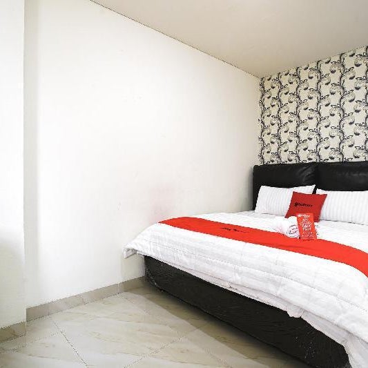 RedDoorz near Palembang Trade Center 3 Thumbnail