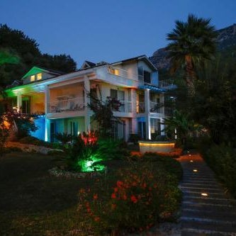 Morina Deluxe Hotel