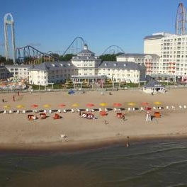 Cedar Point Hotel Breakers Thumbnail