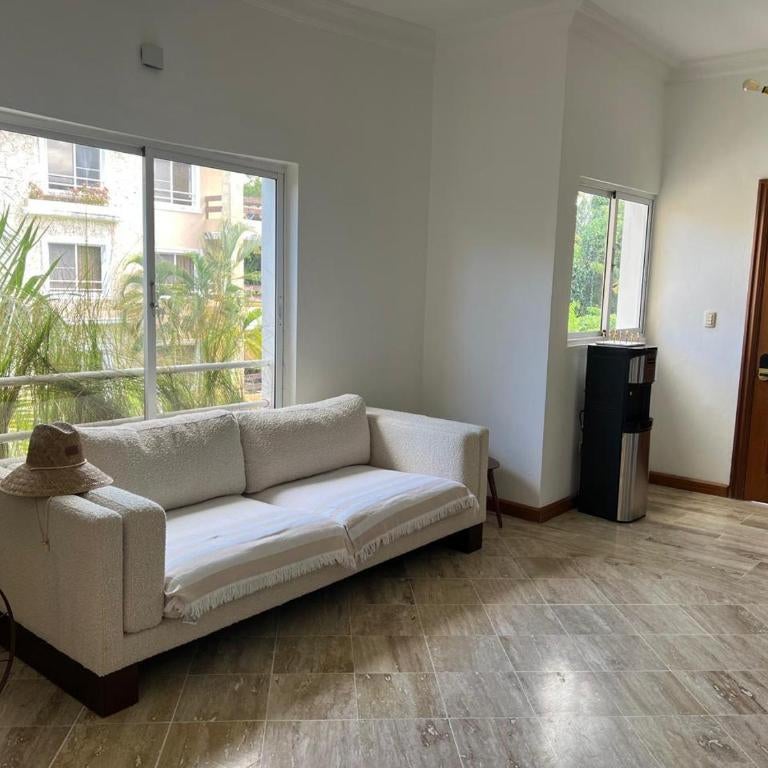 Suite in shared apartment, pool and beach access Thumbnail