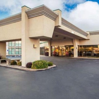 Suburban Studios I-80 Grand Island Thumbnail