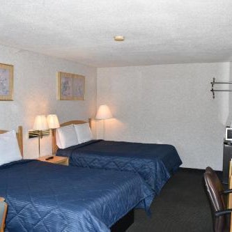 POCONO NIGHT LODGE Thumbnail