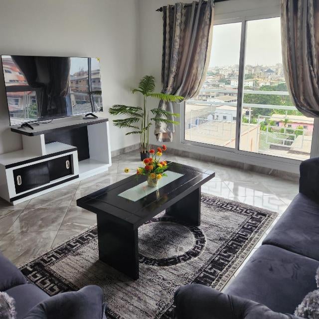 Magnifique appartement haut standing à Kotto, calme, propre, securise avec groupe electrogene et wifi Thumbnail
