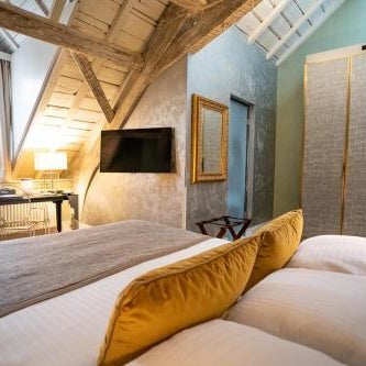 Hotel Le Place d'Armes Thumbnail