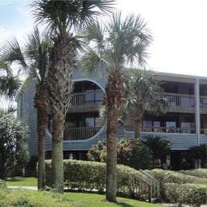 Hibiscus Oceanfront Resort Thumbnail