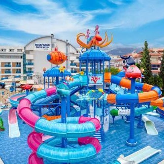 Blue Wave Suite Hotel