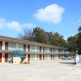 Travelers Inn Gainesville Thumbnail