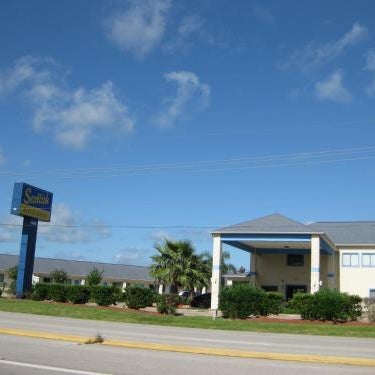 Relax Inn & Suites Thumbnail