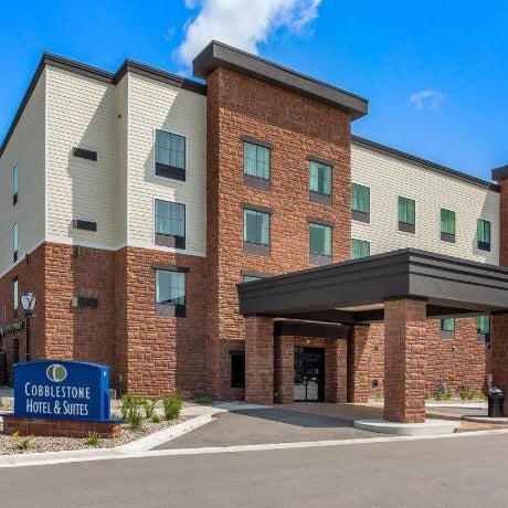 Cobblestone Hotel & Suites - Lynden Thumbnail