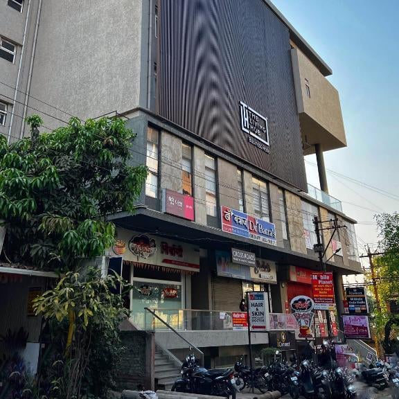 The Living Hub Business Hotel, Kolhapur 
