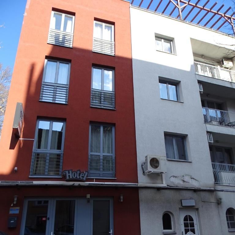 Hotel Rose City Thumbnail