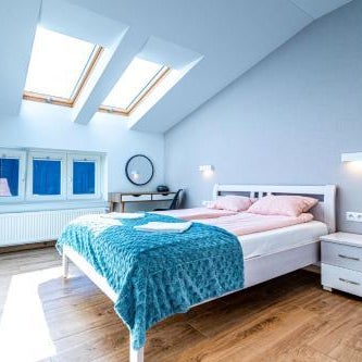 Victus Spacious Apartments in the City Center by Noclegi Renters
