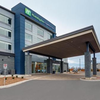 Holiday Inn Express and Suites Port Elgin By IHG