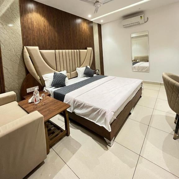 Hotel platinum inn