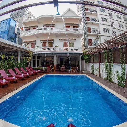 Poolside Villa Thumbnail
