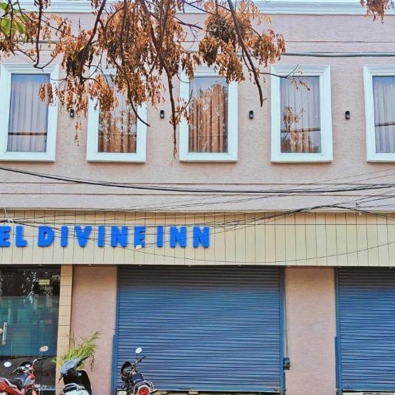 Hotel Divine Inn Thumbnail