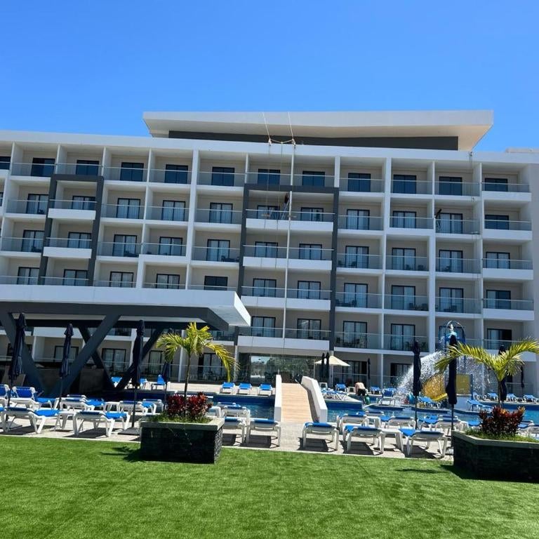 HIGH GARDEN GRAND HOTEL Thumbnail
