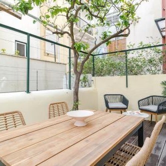 CASA BOMA LISBOA - MODERN AND STYLISH APARTMENT WITH PRIVATE TERRACE - LAPA IV Thumbnail