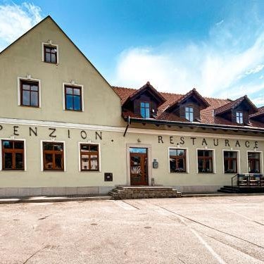Penzion a restaurace U ŘEKY Thumbnail