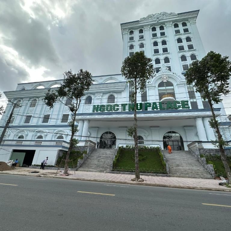 Ngoc Thu Palace Thumbnail