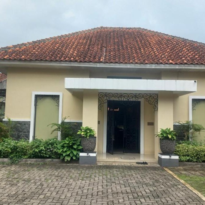 Capital O 93872 Natura Guest House Syariah Near alun alun kota purwokerto
