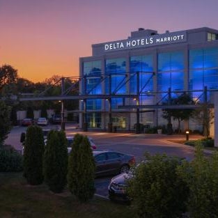 Delta Hotels Milwaukee Northwest