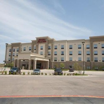 Hampton Inn By Hilton & Suites Dallas I-30 Cockrell Hill, TX Thumbnail