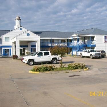 American Inn and Suites White Hall Thumbnail