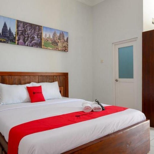 RedDoorz near Padang Golf Adisucipto Thumbnail