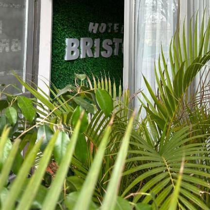 Hotel Bristol Thumbnail
