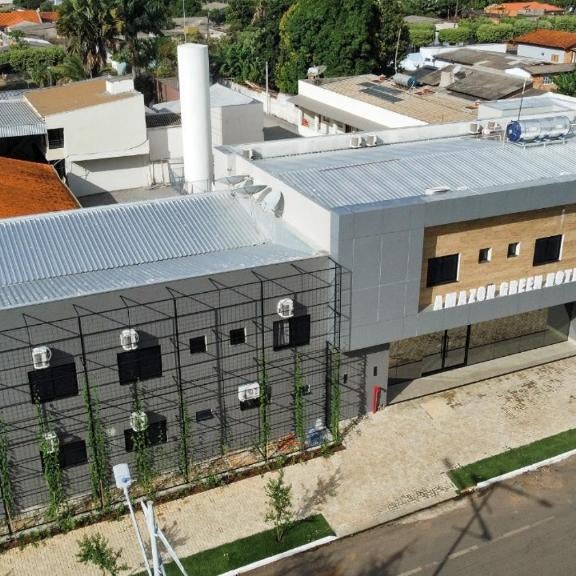 Amazon Green Hotel