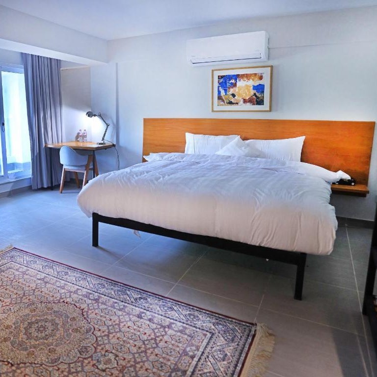 The Avenue Hotel Thumbnail