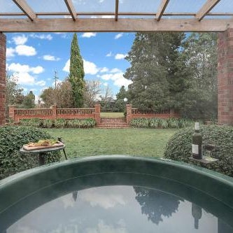 The Fern & Thistle Boutique Accommodation- Drinks, Hotpool, Sauna