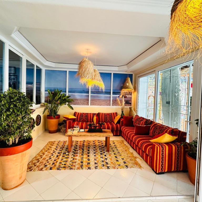 Locals Taghazout surfcamp Thumbnail