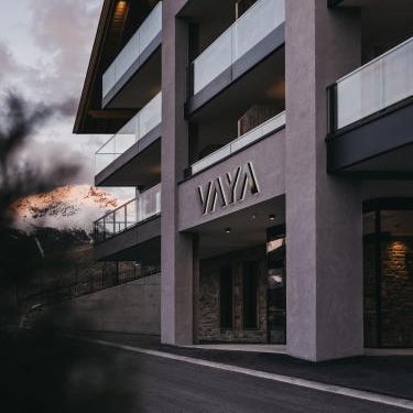 VAYA Ladis