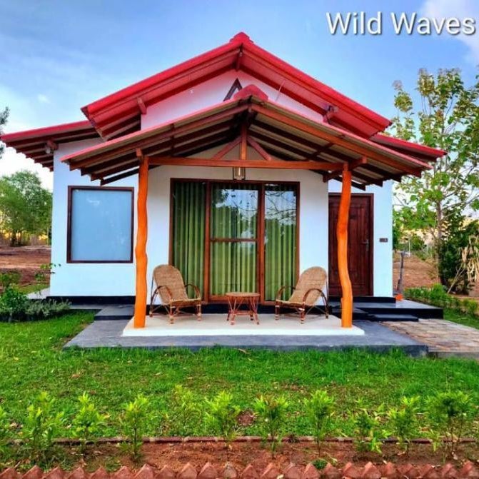 Wild Waves Kumana Safari & Surf Resort Hotel