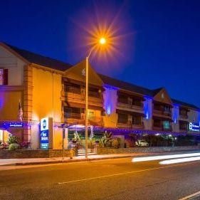 Best Western Harbour Inn & Suites Huntington - Sunset Beach