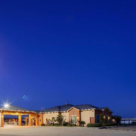 Best Western Windwood Inn & Suites Thumbnail