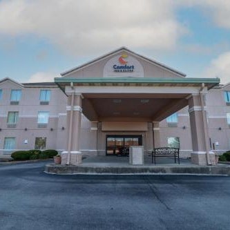 Comfort Inn & Suites Dayton Northwest - Englewood Thumbnail