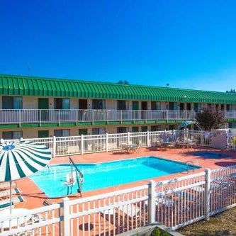 University Inn Fresno Thumbnail