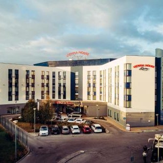 Vienna House Easy by Wyndham Bratislava Thumbnail