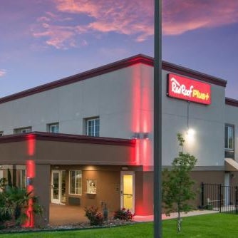 Red Roof PLUS+ Fort Worth - Burleson Thumbnail