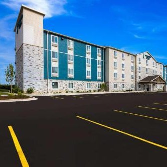 WoodSpring Suites Chicago Addison Thumbnail