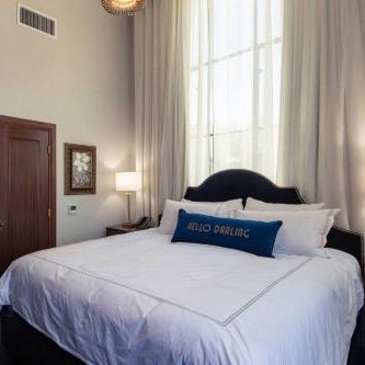 The Darling Thumbnail